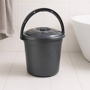 Cubo de Agua de Plástico PP de 10L, Duradero y Ligero, con Tapa y Asa con Diseño Floral, para Uso Doméstico y de Limpieza - Product Image 3