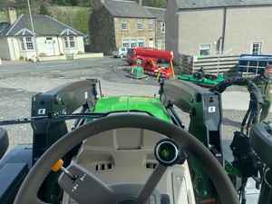 Modelo de Tractor John Deere 6140M 4X4 en Venta / Tractor Multifuncional de 140HP con Aire Acondicionado y Cabina, Totalmente Funcional y Listo para Enviar - Product Image 3