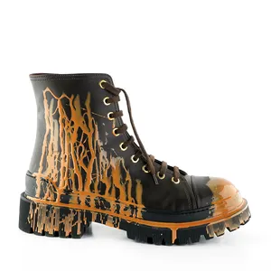 Bota de tornozelo de couro preto, bota feminina de caminhada com detalhe dourado feita em itália