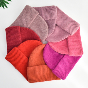 Bonnets en laine d'angora tricotés pour l'hiver, logo personnalisé en cuir, doux, chaud, fourrure de lapin moelleuse, bonnets unis pour unisexe - Product Image 5