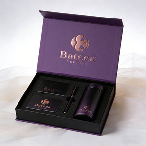 Boîte cadeau de luxe en carton rigide avec fermeture magnétique, personnalisable par estampage, pour cartes souvenir, cartes de membre et invitations professionnelles - Product Image 3