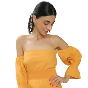 Mimosa amarillo fuera del hombro ahumado Midi vestido emparejado con una señal amarillo Cinturón trenzado 2024 Vestido corto sin mangas 1 pieza vestido