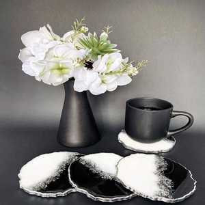 Ensemble de sous-verres en résine colorée avec motifs de paillettes abstraites tapis époxy faits à la main parfaits pour table basse table à manger et cadeaux - Product Image 6