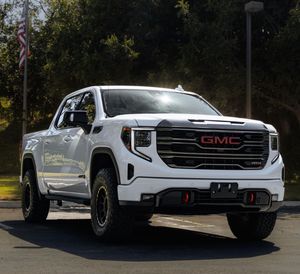 Forte demande sur le marché 2023 G M C Sierra 1500 AT4 Dura-max Turbodiesel 6 cylindres 4 roues motrices tout-terrain - Product Image 1