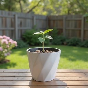 Wholesale Desktop Round Flower Pot Durable Plastic Construction with Delicate <b>Twisted</b> Design - Product Image 2