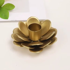 Le support de lampe à thé au design unique de petite fleur peut convenir parfaitement à la décoration de votre salon Utilisez ceci pour allumer une bougie parfumée - Product Image 1