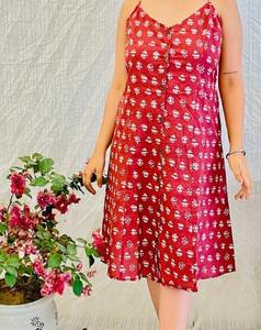 Robe indienne en coton faite à la main imprimé de blocs de fleurs tenue d'été décontractée pour les femmes personnalisé mariée mariage cadeau ODM robe de voyage - Product Image 2