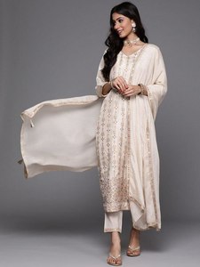 Kurti de Seda Modal Multicolor Ligero y Elegante, Hecho en India, Diseño Especial para Mujer, para Uso Casual, Colección de Vestidos Regulares - Product Image 3