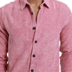 Elegante camisa de pana para hombre con bolsillos en el pecho Un giro de moda en el botón clásico para un aspecto relajado - Product Image 6
