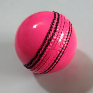 Balles de cricket dures en cuir de haute qualité pour Intense 50 Plus sur les allumettes Balle de cricket de sport haute performance de meilleure qualité - Product Image 2