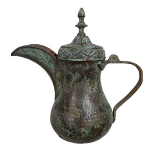Cafetera de cobre y latón de Metal indio, acabado dorado en relieve Dallah para Qahwa, último estilo moderno para el hogar y los restaurantes - Product Image 1