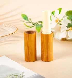 Contenedores de lápiz labial de tubo de madera natural hechos a mano y cajas de brillo de labios de bambú de madera personalizadas para belleza y maquillaje - Product Image 4