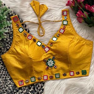 Navratri Special Mono Silk With Mirror Work Blouse Fabricant et fournisseur de Surat au taux le plus bas - Product Image 2