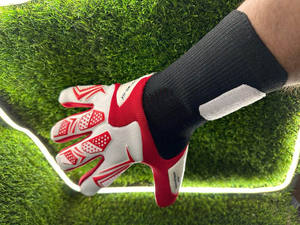 Wholesale Premium Professional Adult Soccer Goalie Gloves Non-Slip Thermal Insulated Superior <b>Grip</b> Technology Polyester/Latex - Product Image 3