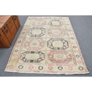 5.1x6.8 ft Vintage Rug, <b>Red</b> Check Turkish Rug <b>Wool</b> - Product Image 1