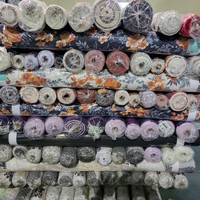Hecho en Corea tejido de poliéster impreso lote de tela textil muchos diseños de flores patrones de tela hermosos de la mejor calidad