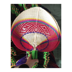 Abanico de hojas de palma de paja respetuoso con el medio ambiente de Vietnam/abanicos de bambú coloridos para verano 99GD de Vietnam - Product Image 1