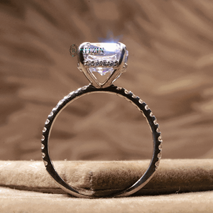 Coussin et coupe ronde halo caché avec accent ensemble de mariée bague de fiançailles pour les femmes - Product Image 5