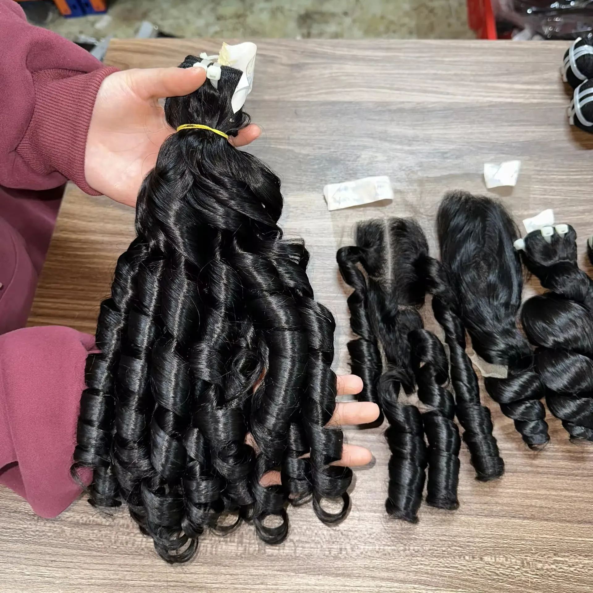 Cabeças de treinamento para trança de cabelo ondulado espiral feminino, extensões sintéticas vietnamitas de ondas soltas, cabelo ondulado quente 2024