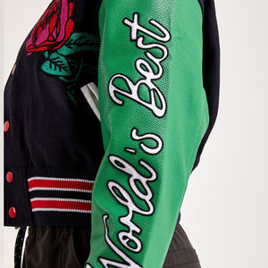 Chaqueta Universitaria Estampada al por Mayor para Mujer, Chaquetas de Béisbol con Logotipo Bordado y Chaquetas Universitarias Personalizadas para Mujer - Product Image 5