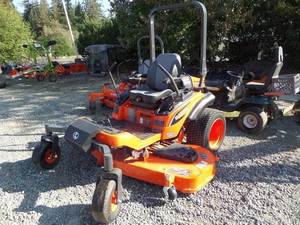 เครื่องตัดหญ้าแบบ Zero Turn รุ่น Kubota ZD1211 ปี 2026 – พลังงานดีเซลที่ผสมผสานความแม่นยำระดับมืออาชีพ - Product Image 2