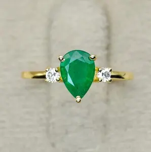 Anillo de Compromiso de Plata 925 con Moissanita Corte Pera de 3.00 Ct para Mujer - Product Image 1