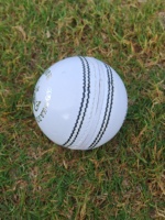 Nouvelles balles de cricket en cuir de qualité supérieure, cousues à la machine, 2 pièces