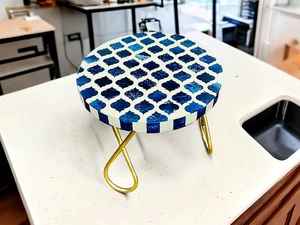 Soporte de postre de metal de resina Soporte de pastel de madera de buena calidad para fiestas de Navidad Knick-Knack decorativo moderno - Product Image 2