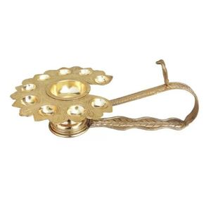 Croix gammée en laiton Deepak pour Puja pour Puja et décoration de Temple Accessoires de Puja en laiton et acier à vendre - Product Image 2