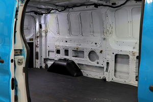 FORD TRANSIT CARGO 350 USADO 2020, TECHO BAJO, TRACCIÓN TRASERA, VOLANTE A LA IZQUIERDA/DERECHA - Product Image 3