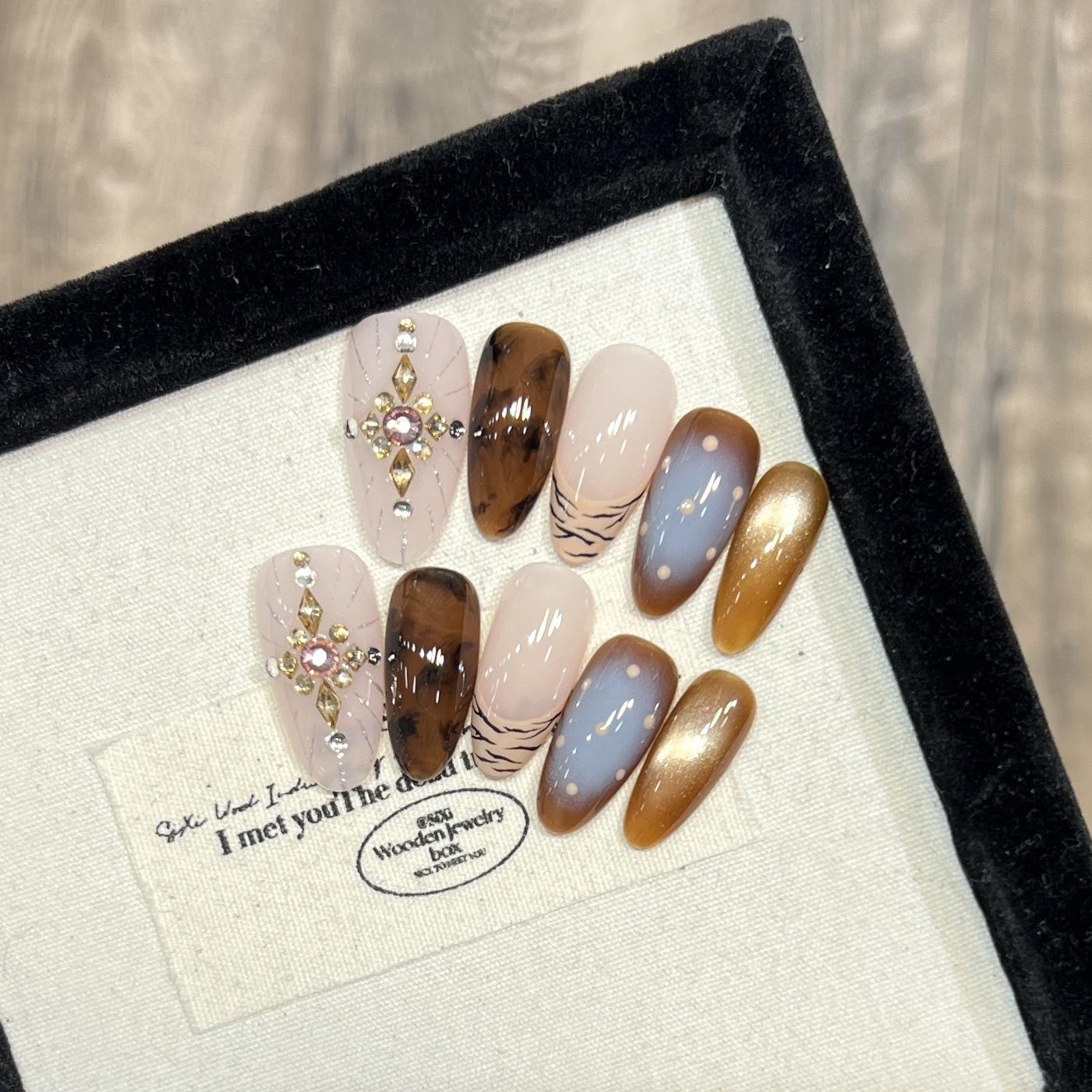 Nude Pink,Smoky Amber Brown,Hazy Star Blue,Champagne Gold