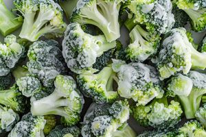 Brócoli Verde Congelado IQF Premium de Vietnam |   Cosecha Fresca |   Suministro para Exportación a Granel - Product Image 3
