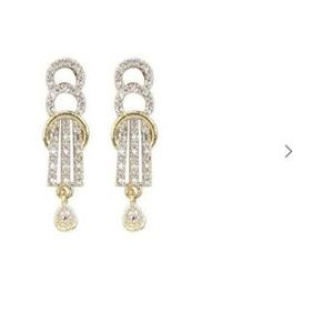 Collier demi-lune élégant et stylé pour les soirées - Product Image 4