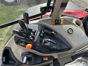 Tracteur à pied Massey Ferguson MF 5711 M 4x4 d'occasion Puissance nominale HP 20 140 Core Components incl motoréducteur pour ferme - Product Image 6