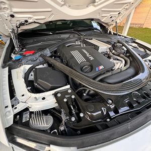 BMW M4 Cabriolet 2019 d'occasion avec pack Compétition (conduite à gauche/droite) - Product Image 2