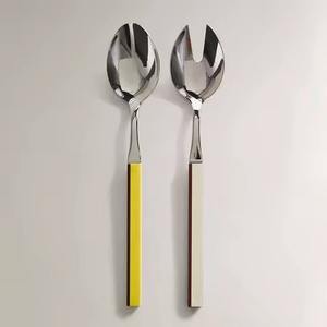 Madera con mango combinado de resina Espejo de acero inoxidable Juego de servir ensalada pulida a mano de dos piezas - Product Image 4