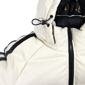 Veste d'extérieur à capuche en toile de haute qualité pour hommes, vêtements en gros avec logo et style personnalisés - Product Image 4