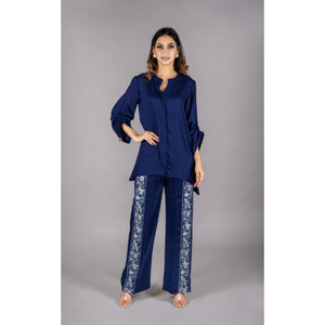 Conjunto de abrigo largo para mujer Conjunto de abrigo de diseñador en línea para las estaciones de invierno y otoño - Product Image 1