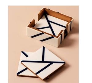 Posavasos de lujo Calidad duradera Diseño único Aislamiento térmico Hecho a mano Elegante posavasos cuadrado de madera de olivo y resina para el hogar - Product Image 2