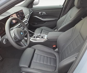 BMW Serie 3 330d xDrive Limousine M-Sport Innovation de Segunda Mano a la Venta, Vehículo Usado Coupé Sedán con Volante a la Izquierda o Derecha - Product Image 4