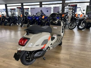 NUOVO Scooter-Motorino <span class=keywords><strong>Vespa</strong></span> <span class=keywords><strong>GTV</strong></span> 310 2026 - Product Image 1