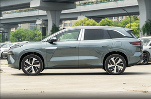 Tang L EV 2025 SUV Mediano Eléctrico Puro de Alto Rendimiento 2WD/4WD NEDC 101-200km Batería 90-110kWh China - Product Image 3