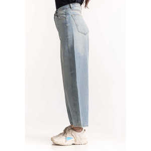 Vaqueros de tiro alto con corte de zanahoria WM-JNS-SS24-007: Elemento de moda sencillo - Product Image 1