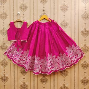 Shoryam - Lehenga Choli Étnico de Moda para Niñas, Bordado Floral Rosa, Largo hasta el Suelo |   Venta al por Mayor de Ropa para Niñas para Fiestas de Todas las Temporadas, Diwali - Product Image 2