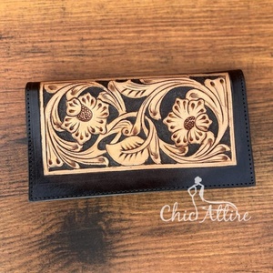 กระเป๋าสตางค์ผู้หญิงหนังวัวแท้ลายดอกไม้ทำด้วยมือกระเป๋าสตางค์ผู้หญิงสไตล์ตะวันตกแกะสลักด้วยมือล่าสุด - Product Image 1