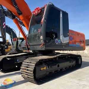 Excavadora de Orugas Usada Hitachi ZX200-3 en Oferta, Excavadora de 5 Toneladas de Segunda Mano a Bajo Precio, Motor Isuzu, Caja de Cambios, Componentes Principales del Motor - Product Image 1