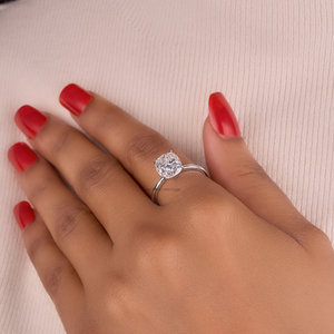 Anillo de compromiso de solitario de moissanita con corte de cojín de 2,75 quilates para mujer con forma de cojín alargado en oro o plata Settin - Product Image 3