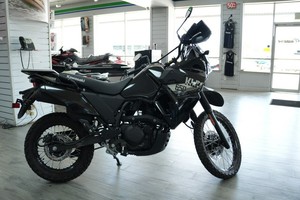 Nuova Kawasaki <span class=keywords><strong>KLR</strong></span> 650 Dual Sport 2026: Moto da Avventura On-Road e Off-Road, Motore Monocilindrico DOHC, Certificata EPA ed ECE - Product Image 4