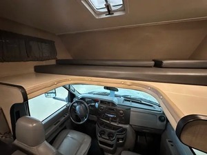 Autocaravana T-h-o-r Mo-t-o-r Coach MAJESTIC 28A Usada del 2020, en Buen Estado, Alto Rendimiento, Disponible para la Venta - Product Image 4