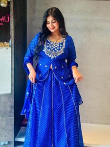 Neeta Création Georgette moderne brodé longueur au sol Lehenga Choli vente en gros OEM vêtements ethniques personnalisés - Product Image 5